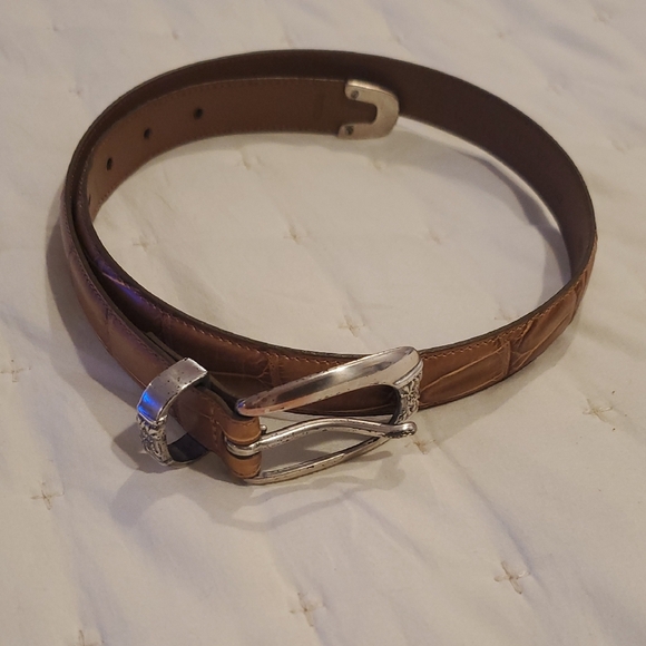 Accessories - Timeless Brown Leather Belt with Silver Buckle